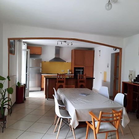 Maison Spacieuse Et Agreable Saint-Georges-de-Luzençon Buitenkant foto