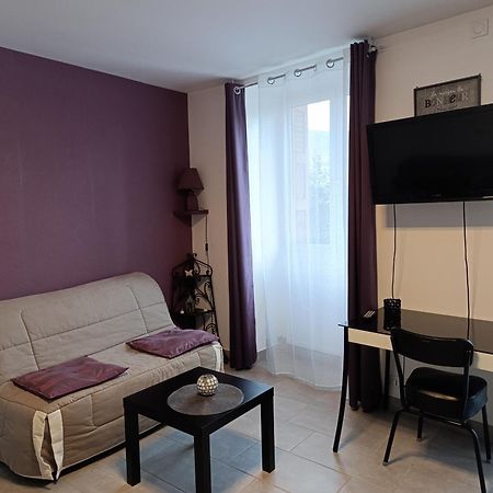 Maison Spacieuse Et Agreable Saint-Georges-de-Luzençon Buitenkant foto