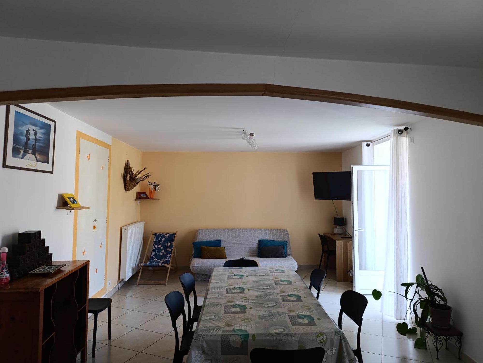 Maison Spacieuse Et Agreable Saint-Georges-de-Luzençon Buitenkant foto